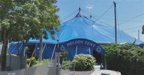 Melody tent - Cape Cod Melody Tent with Seat Numbers. The standard sports stadium is set up so that seat number 1 is closer to the preceding section. For example seat 1 in section "5" would be on the aisle next to section "4" and the highest seat number in section "5" would be on the aisle next to section "6".